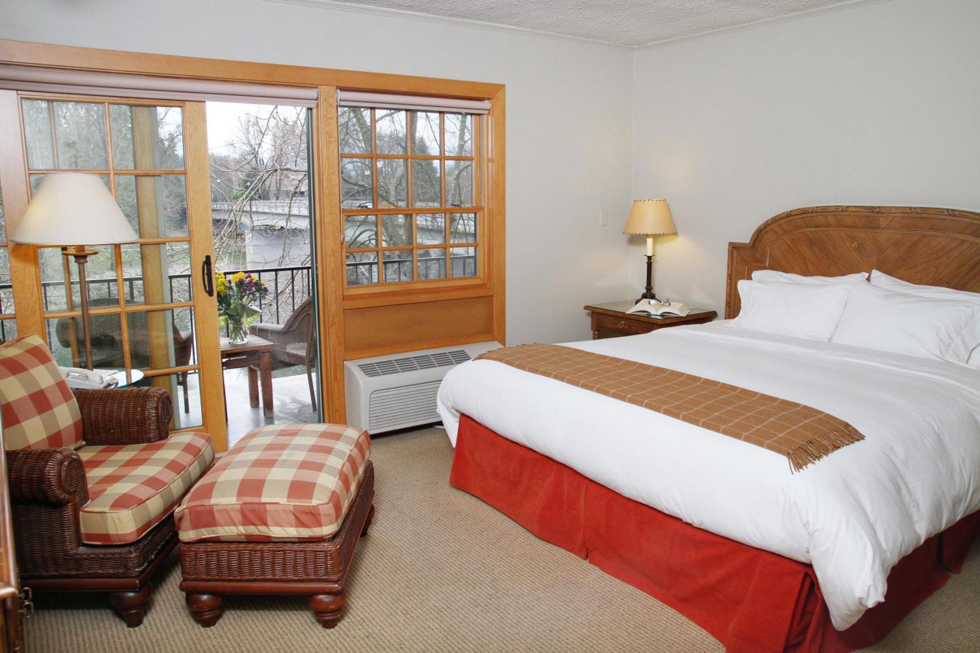 The Lodge At Riverside Grants Pass Room photo