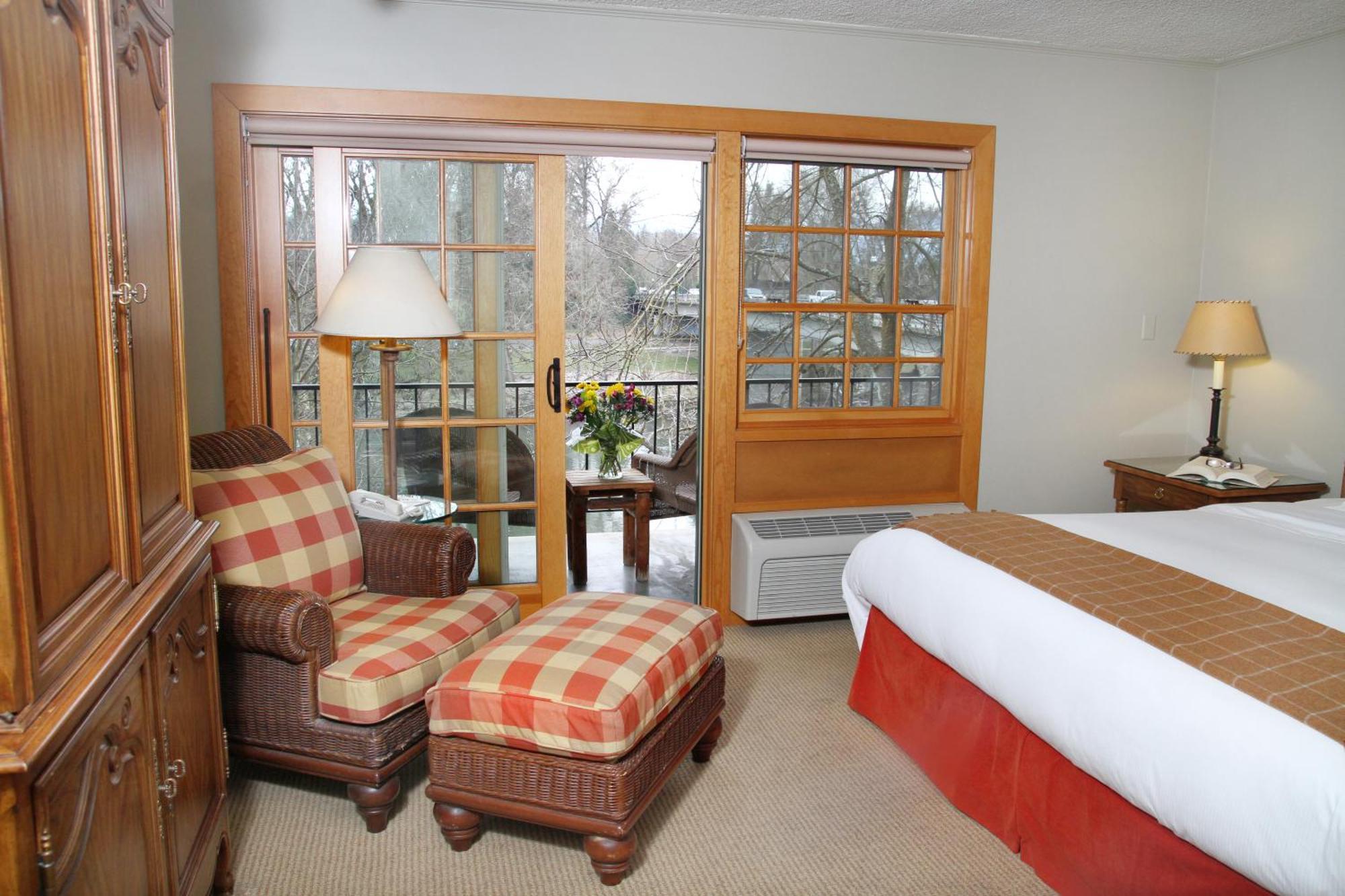The Lodge At Riverside Grants Pass Room photo