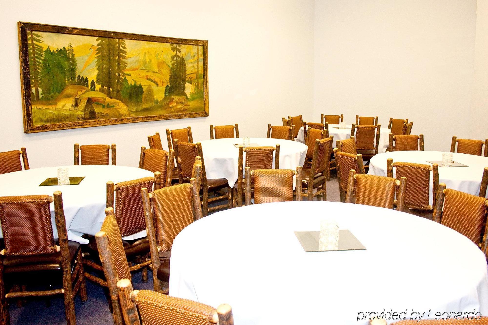 The Lodge At Riverside Grants Pass Restaurant photo