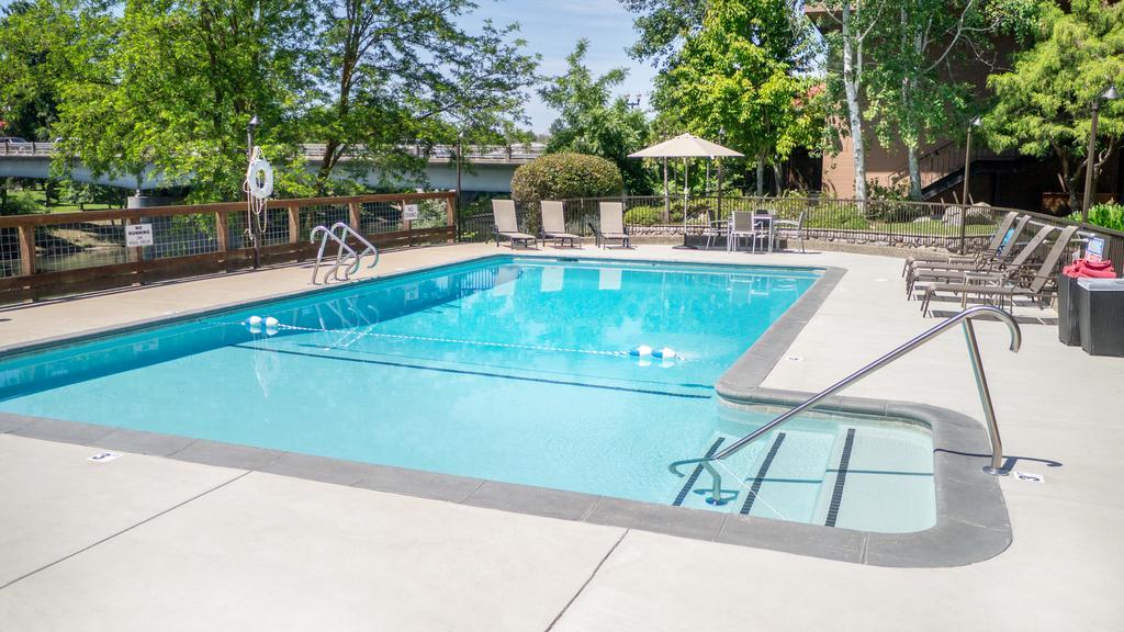 The Lodge At Riverside Grants Pass Exterior photo